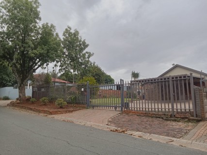 3 Bedroom Property for Sale in Valhalla Gauteng