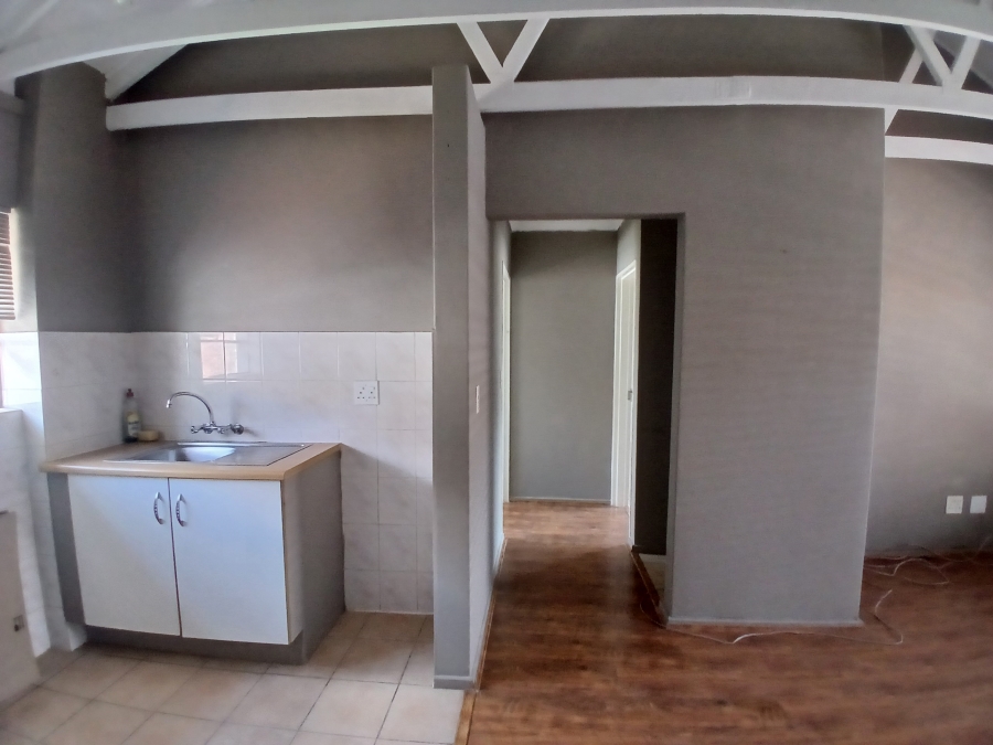 1 Bedroom Property for Sale in Glen Marais Gauteng