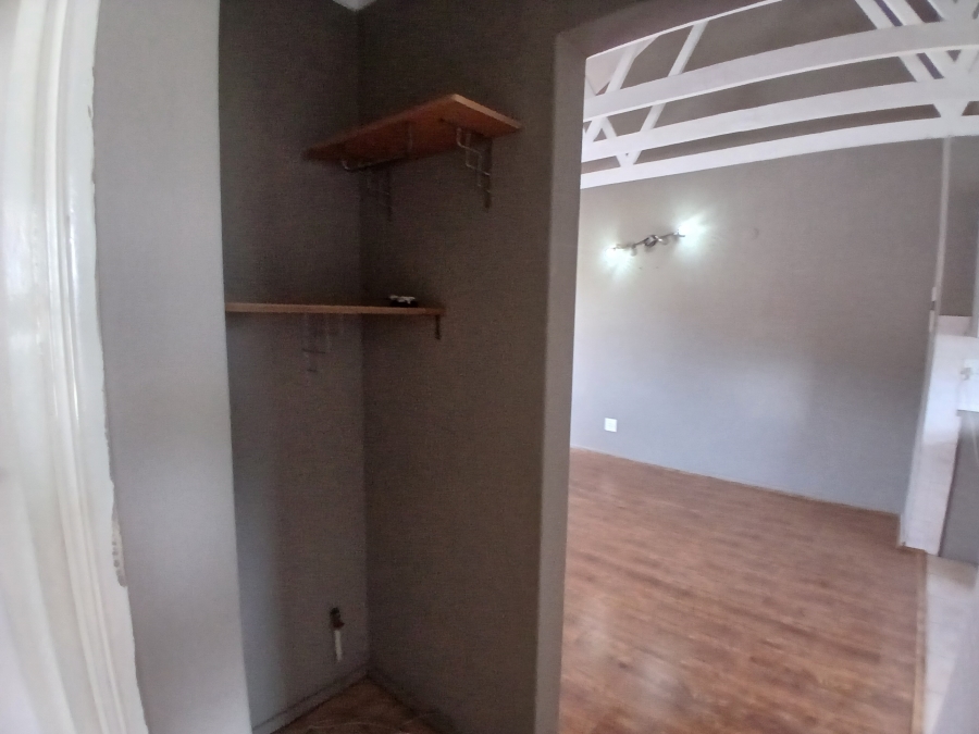 1 Bedroom Property for Sale in Glen Marais Gauteng