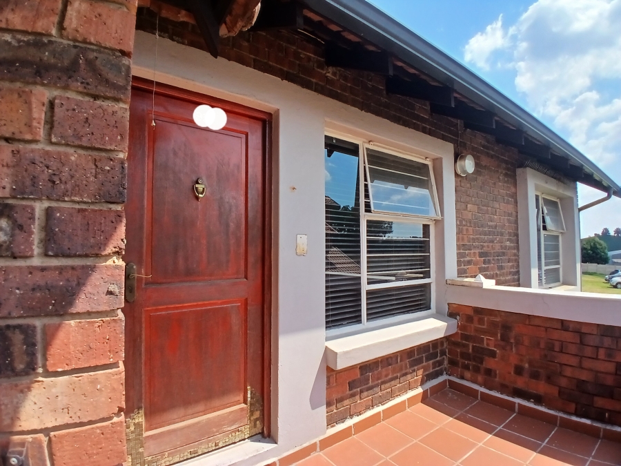 1 Bedroom Property for Sale in Glen Marais Gauteng