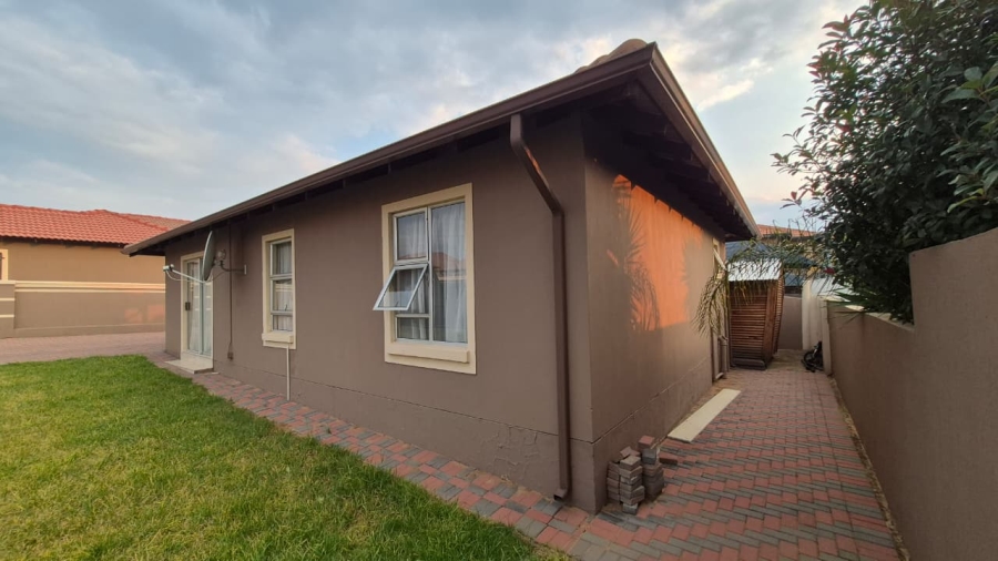 3 Bedroom Property for Sale in Rynfield A H Gauteng