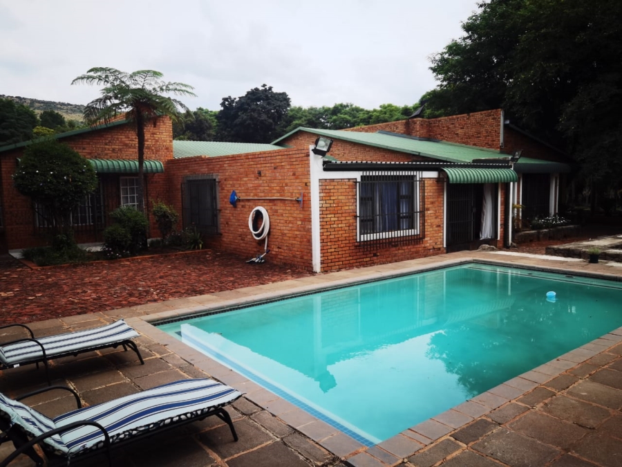 4 Bedroom Property for Sale in Sunset View A H Gauteng