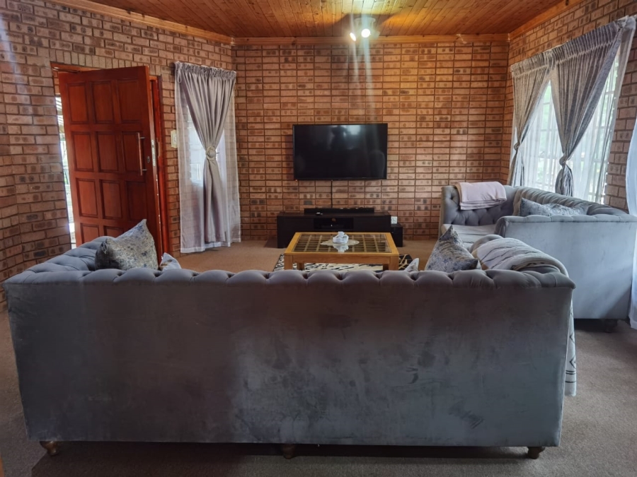 4 Bedroom Property for Sale in Sunset View A H Gauteng