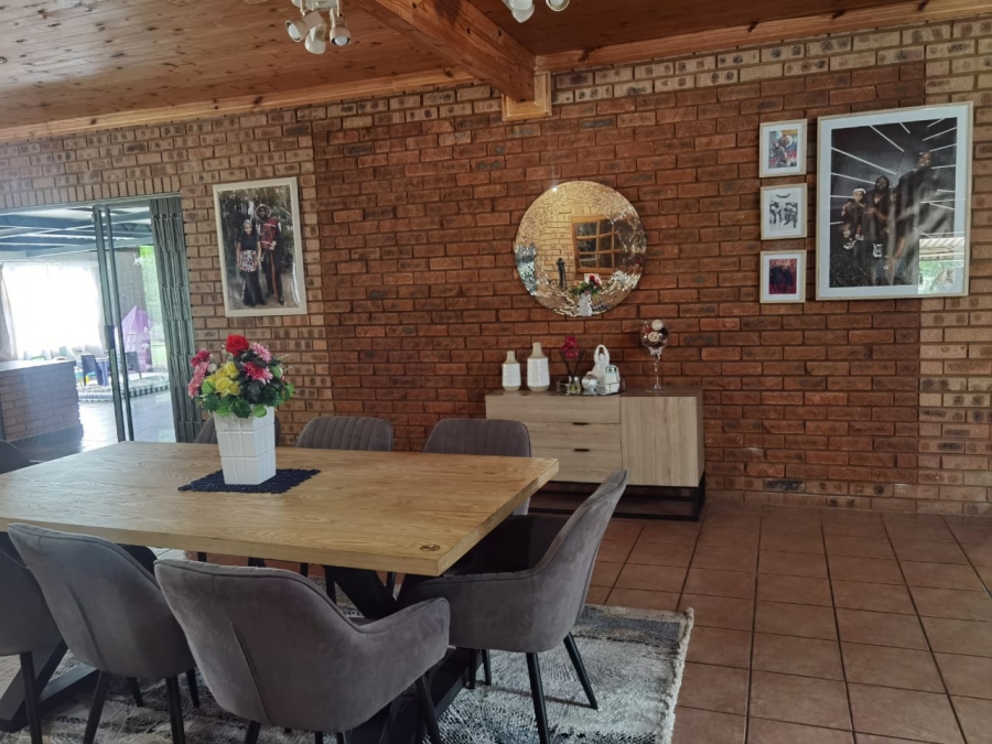 4 Bedroom Property for Sale in Sunset View A H Gauteng