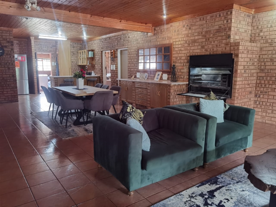 4 Bedroom Property for Sale in Sunset View A H Gauteng