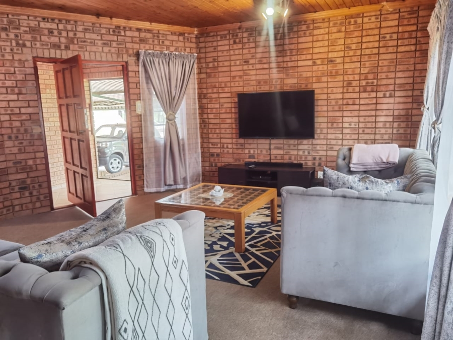 4 Bedroom Property for Sale in Sunset View A H Gauteng