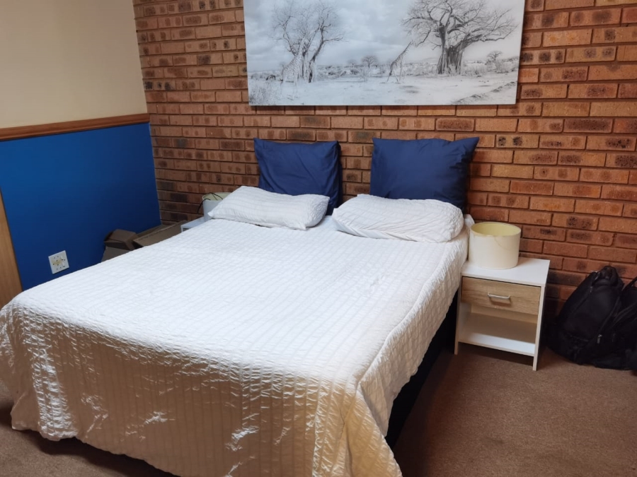 4 Bedroom Property for Sale in Sunset View A H Gauteng