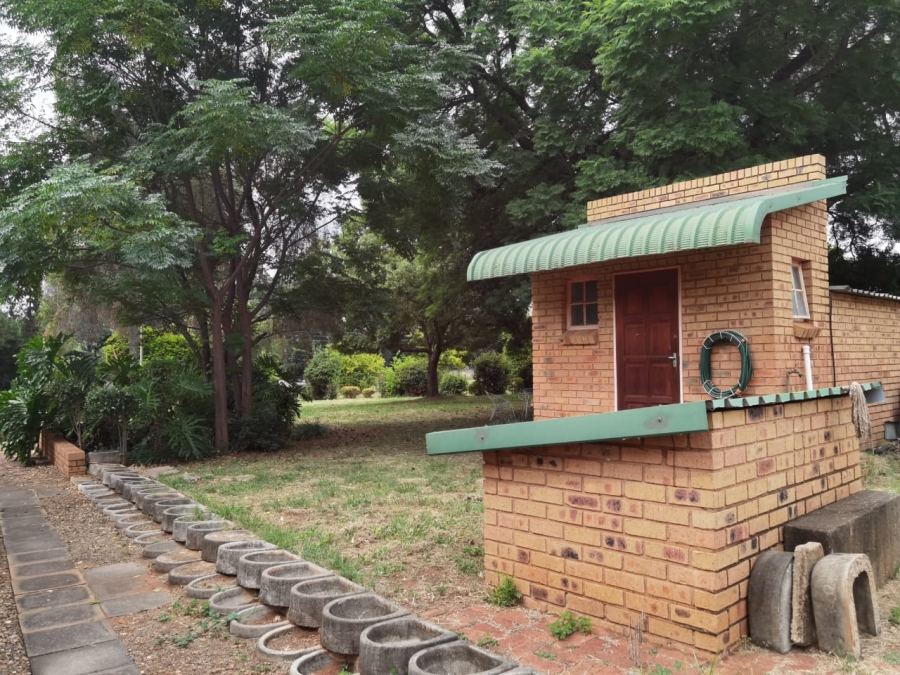 4 Bedroom Property for Sale in Sunset View A H Gauteng