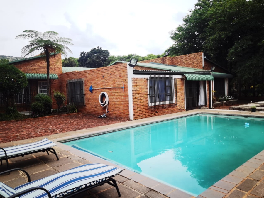 4 Bedroom Property for Sale in Sunset View A H Gauteng