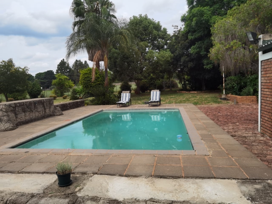4 Bedroom Property for Sale in Sunset View A H Gauteng