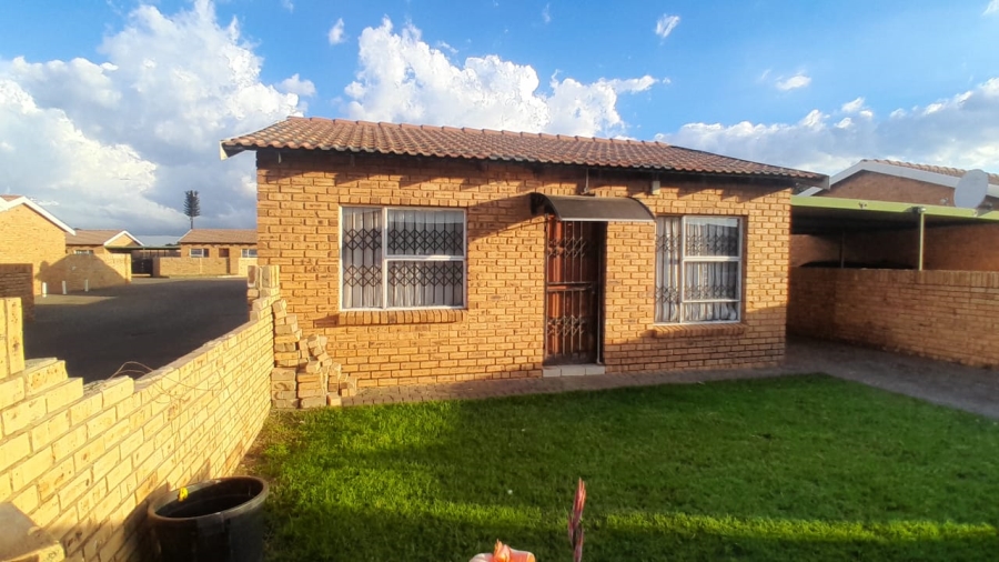 1 Bedroom Property for Sale in Finsbury Gauteng