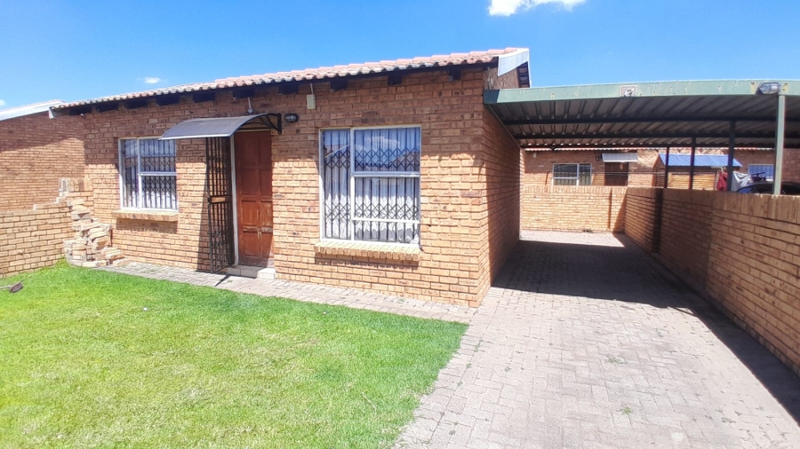 1 Bedroom Property for Sale in Finsbury Gauteng