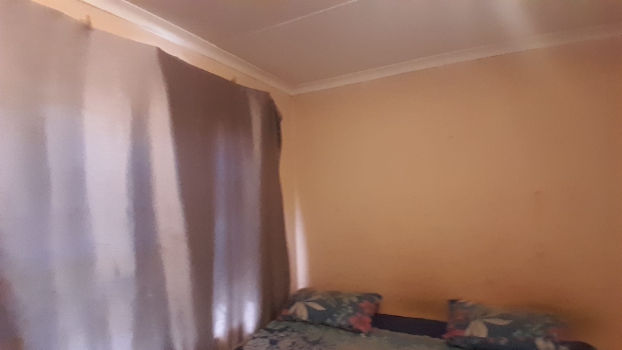 1 Bedroom Property for Sale in Finsbury Gauteng