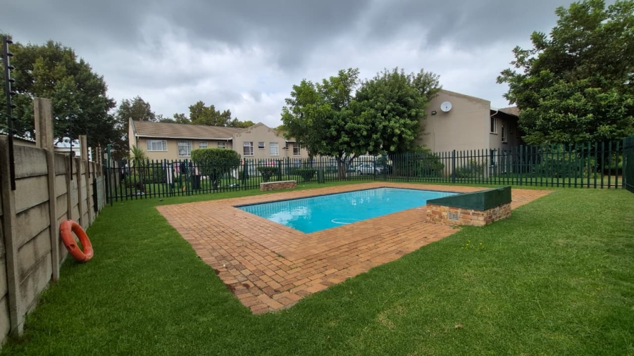 3 Bedroom Property for Sale in Ravenswood Gauteng