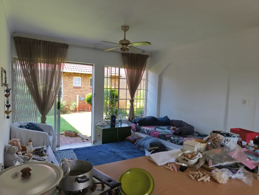2 Bedroom Property for Sale in Hesteapark Gauteng
