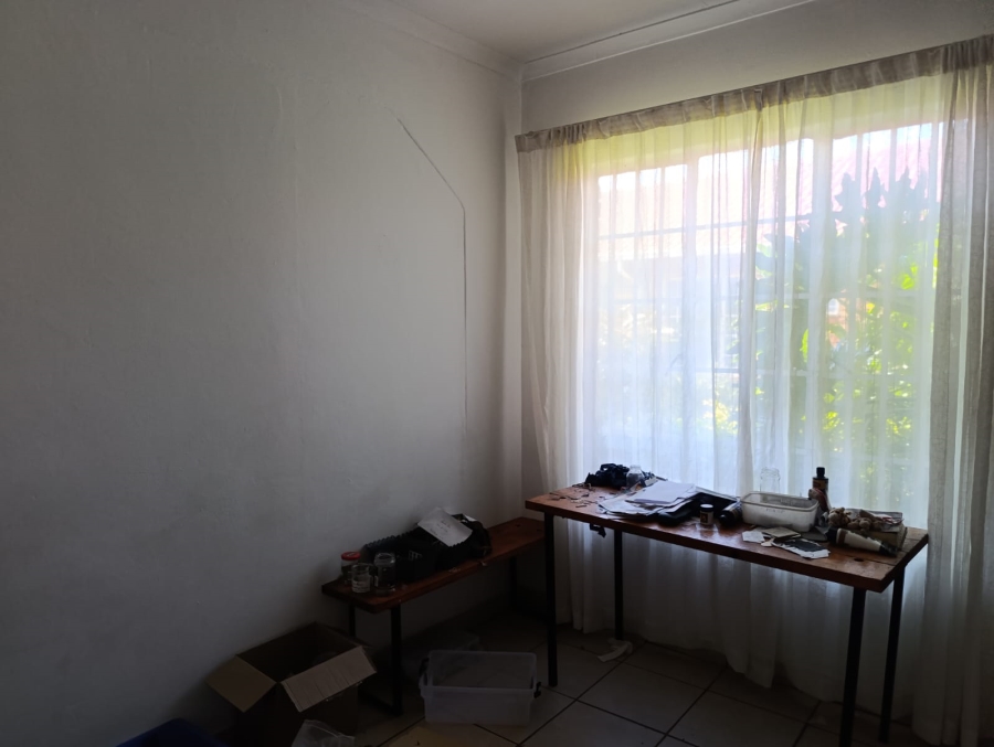 2 Bedroom Property for Sale in Hesteapark Gauteng