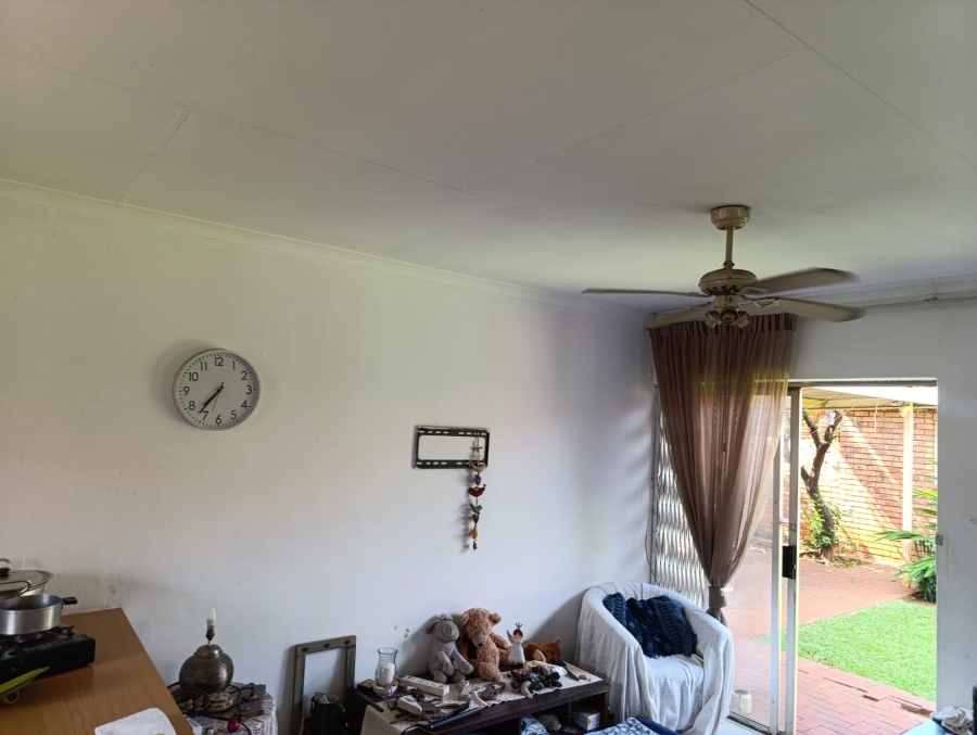 2 Bedroom Property for Sale in Hesteapark Gauteng