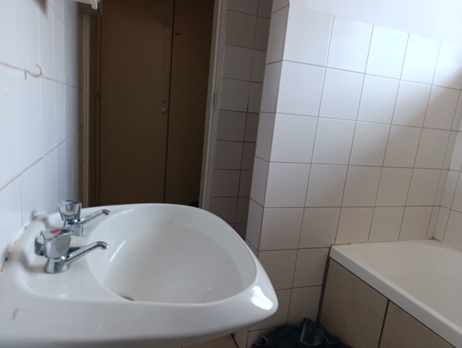 2 Bedroom Property for Sale in Hesteapark Gauteng