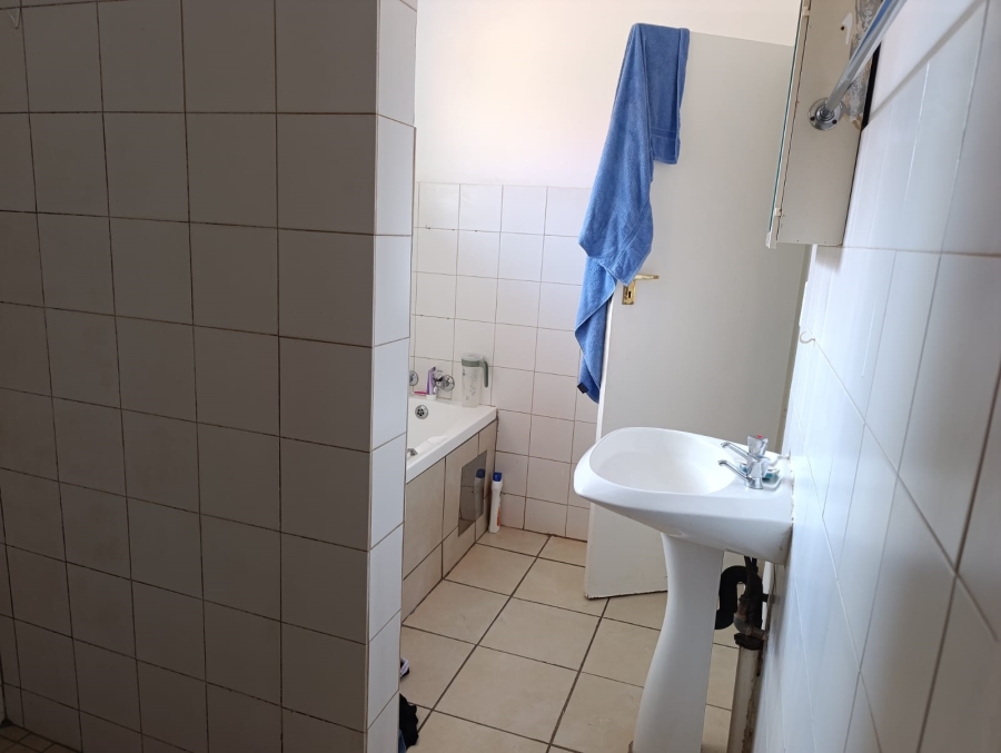 2 Bedroom Property for Sale in Hesteapark Gauteng