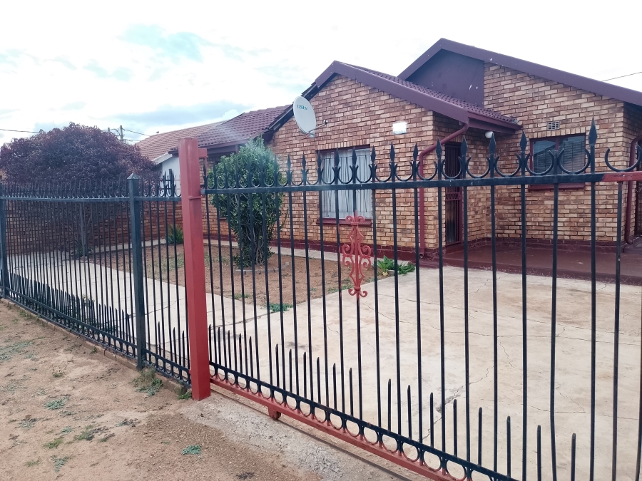 3 Bedroom Property for Sale in Mamelodi East Gauteng