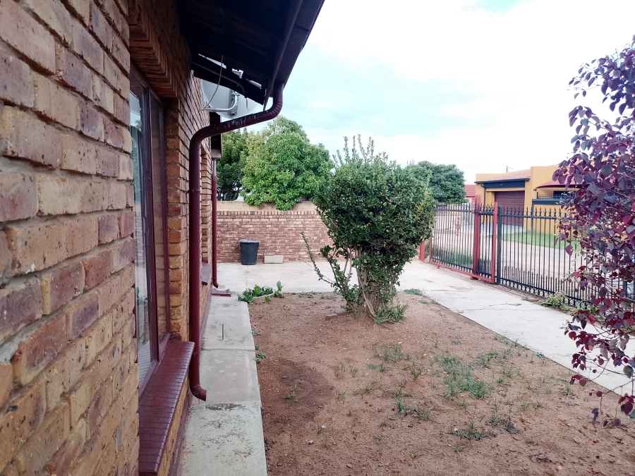 3 Bedroom Property for Sale in Mamelodi East Gauteng