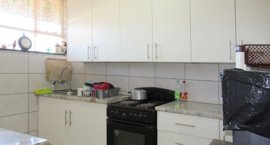 2 Bedroom Property for Sale in Greenhills Gauteng