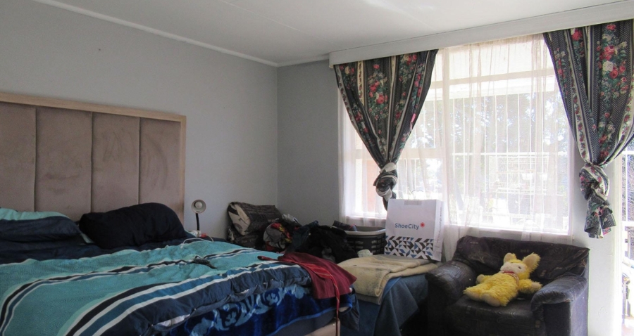 2 Bedroom Property for Sale in Greenhills Gauteng