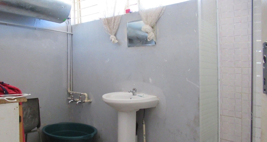 2 Bedroom Property for Sale in Greenhills Gauteng