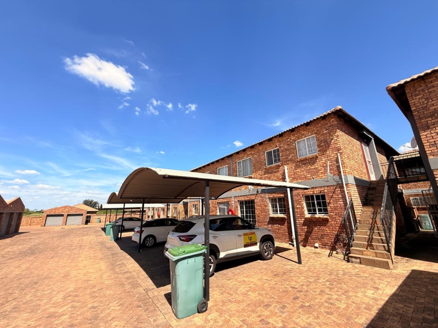 To Let 2 Bedroom Property for Rent in Andeon AH Gauteng