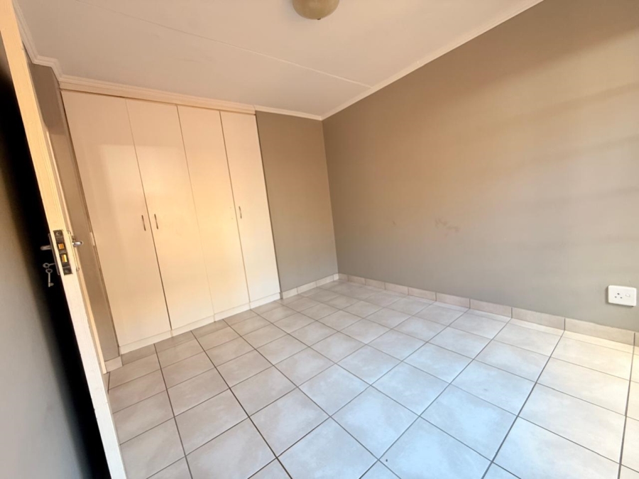 To Let 2 Bedroom Property for Rent in Andeon AH Gauteng