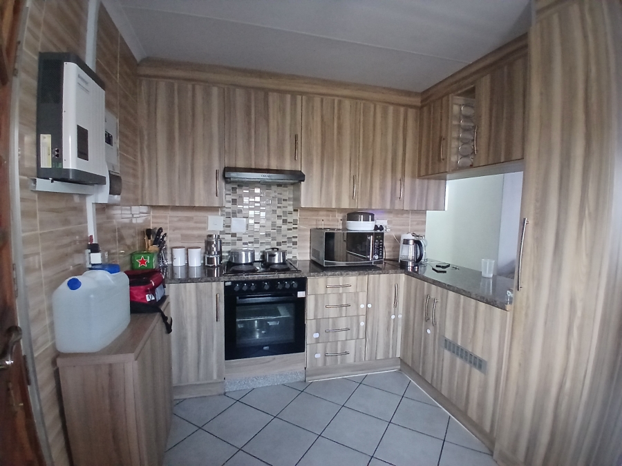 3 Bedroom Property for Sale in Lotus Gardens Gauteng