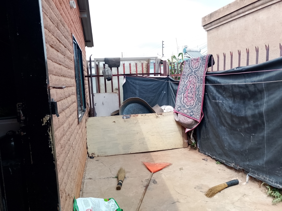 2 Bedroom Property for Sale in Mamelodi East Gauteng