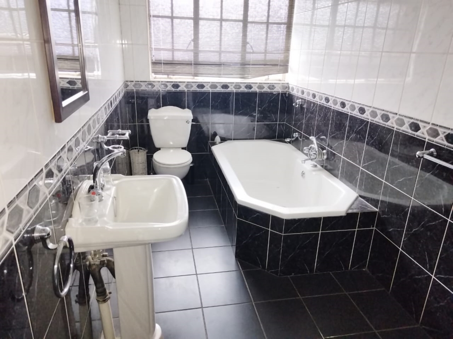 4 Bedroom Property for Sale in Bedfordview Gauteng