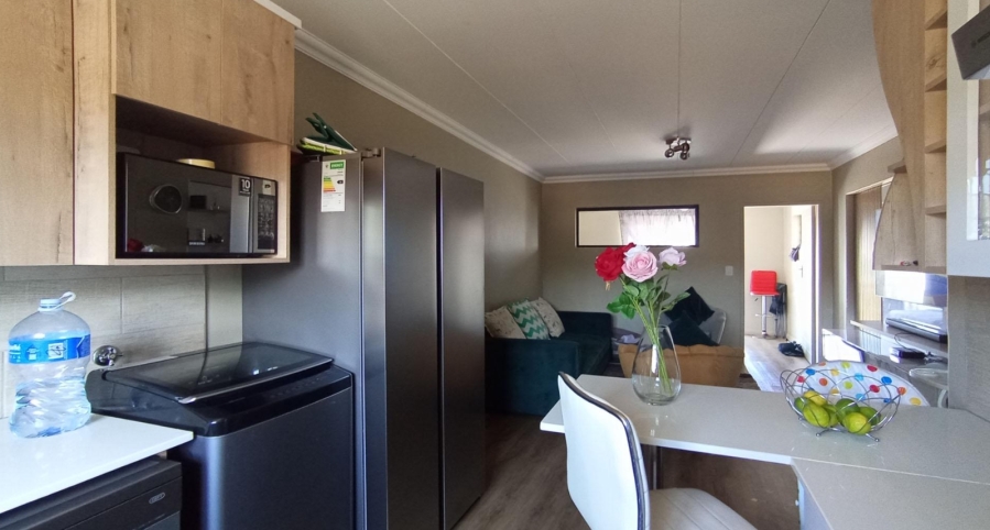 2 Bedroom Property for Sale in Roodepark Eco Estate Gauteng