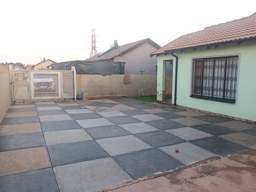 3 Bedroom Property for Sale in Soshanguve South Ext 4 Gauteng