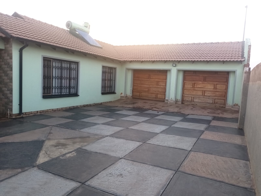 3 Bedroom Property for Sale in Soshanguve South Ext 4 Gauteng