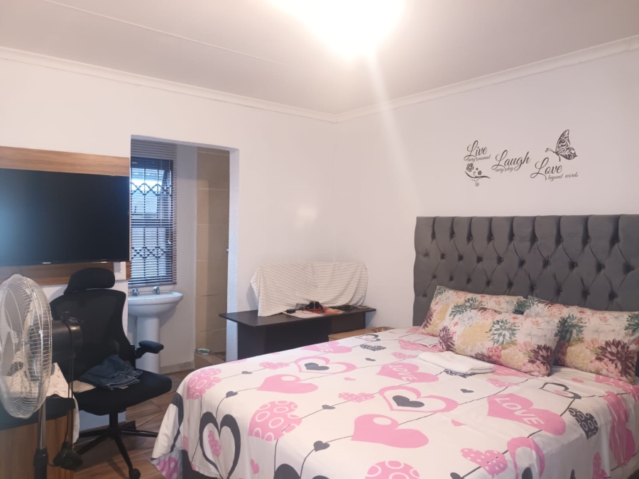 3 Bedroom Property for Sale in Soshanguve South Ext 4 Gauteng