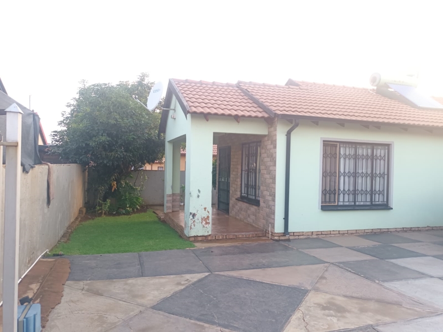 3 Bedroom Property for Sale in Soshanguve South Ext 4 Gauteng