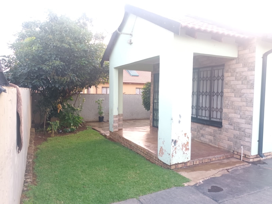3 Bedroom Property for Sale in Soshanguve South Ext 4 Gauteng