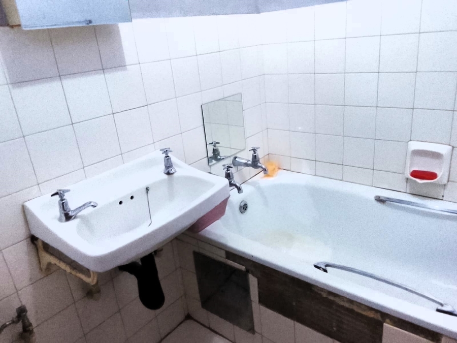 2 Bedroom Property for Sale in Silverton Gauteng