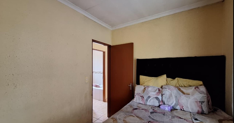 2 Bedroom Property for Sale in New Payneville Gauteng