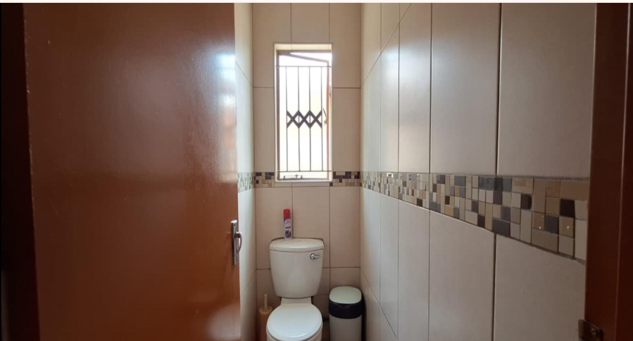 2 Bedroom Property for Sale in New Payneville Gauteng