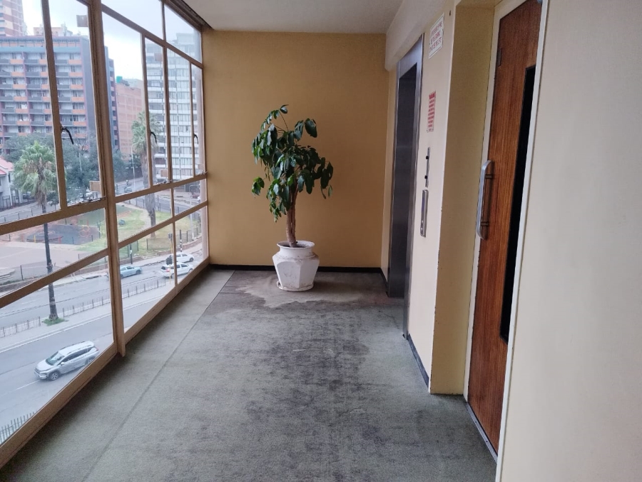 2 Bedroom Property for Sale in Parktown Gauteng