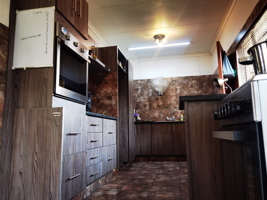 4 Bedroom Property for Sale in Riamar Park Gauteng