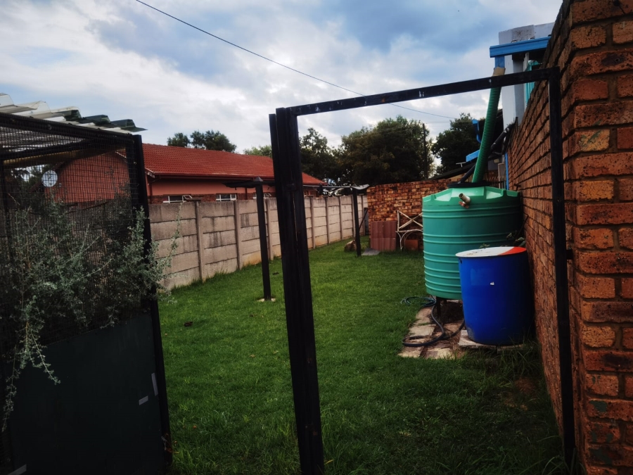 4 Bedroom Property for Sale in Riamar Park Gauteng