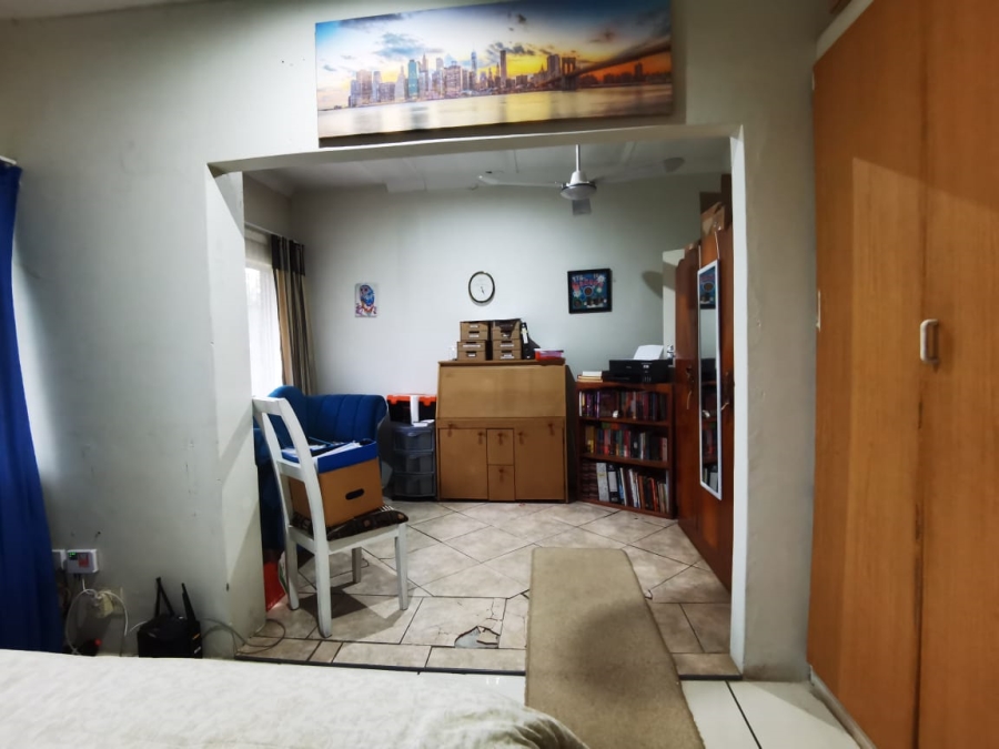 5 Bedroom Property for Sale in Erasmus Gauteng