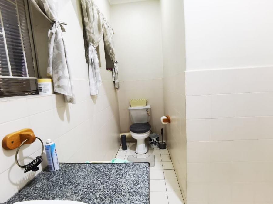 5 Bedroom Property for Sale in Erasmus Gauteng