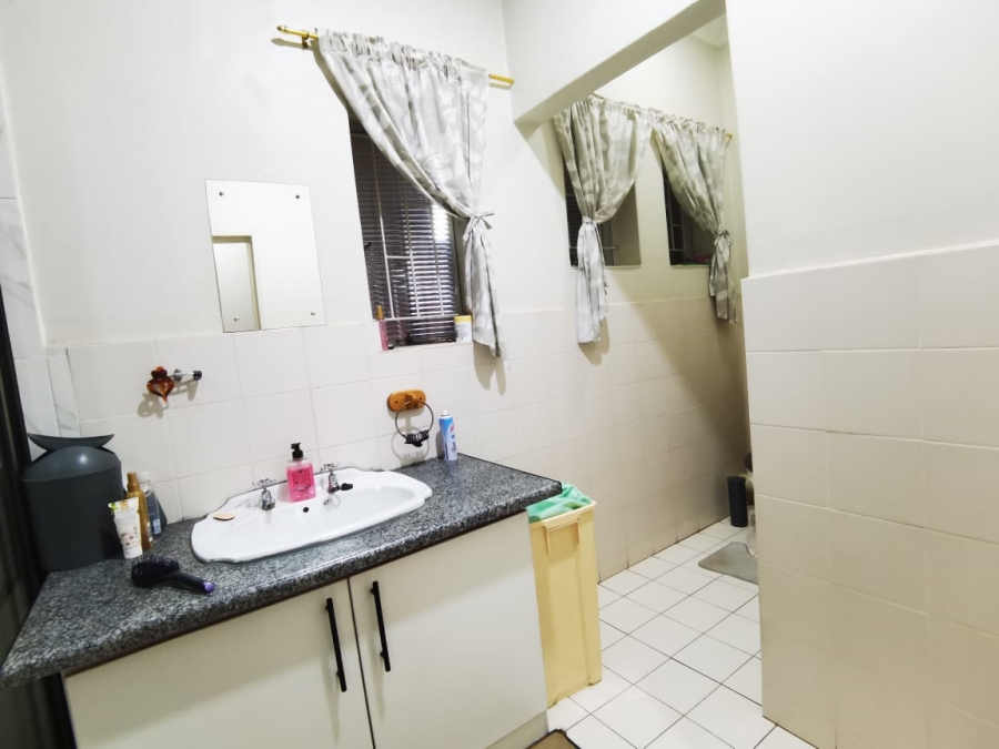 5 Bedroom Property for Sale in Erasmus Gauteng