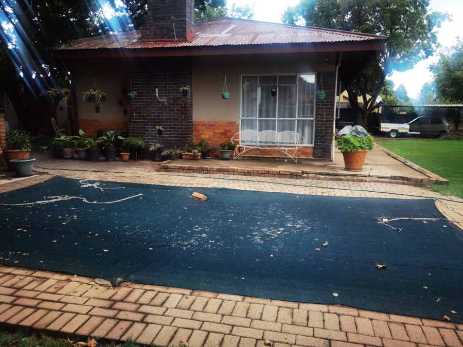 5 Bedroom Property for Sale in Erasmus Gauteng