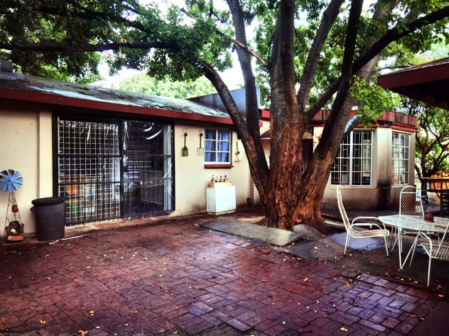 5 Bedroom Property for Sale in Erasmus Gauteng